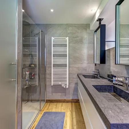 Panoramic Views, Luxury Chalet Alegria In - What'app - 0049-1551-0224-169 - For Reservations! שאמוני